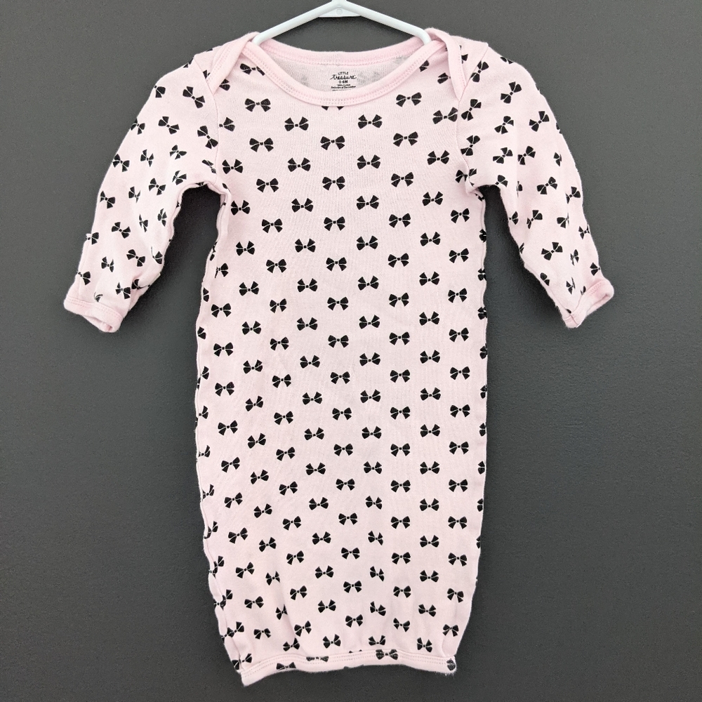 Pink sleep gown with black bow print